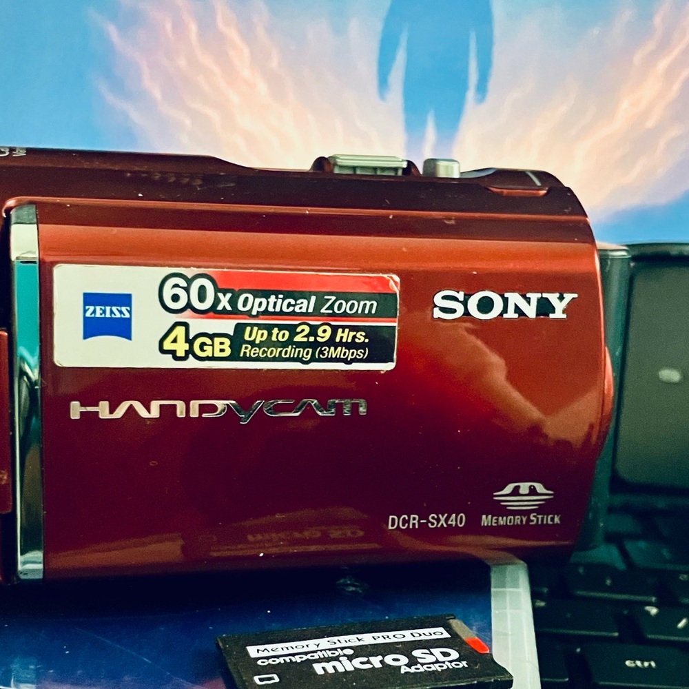 Sony Handycam DCR-SX40 Handycam 60x  Zoom Camera Bundle - Red